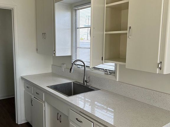 3rd image of 42 N Brent St #3373255