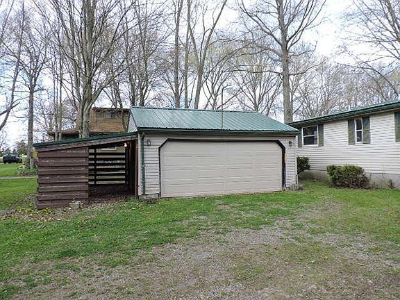 detached garage