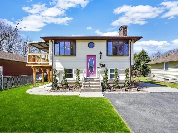 123 Amherst St, Ludlow, MA 01056