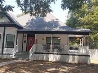901 N 10th St, Waco, TX 76707
