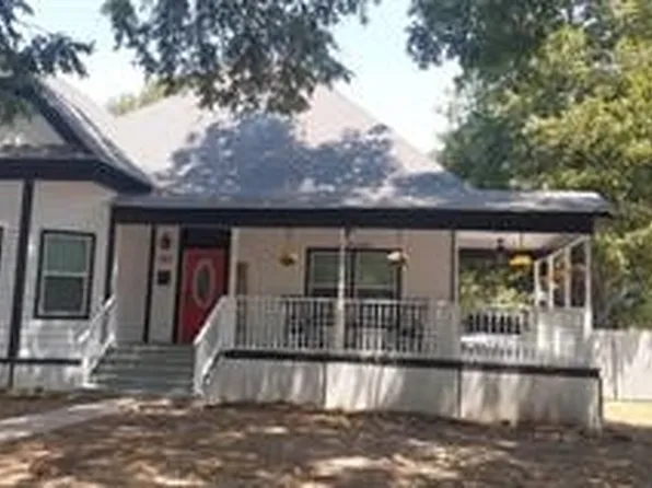 901 N 10th St, Waco, TX 76707