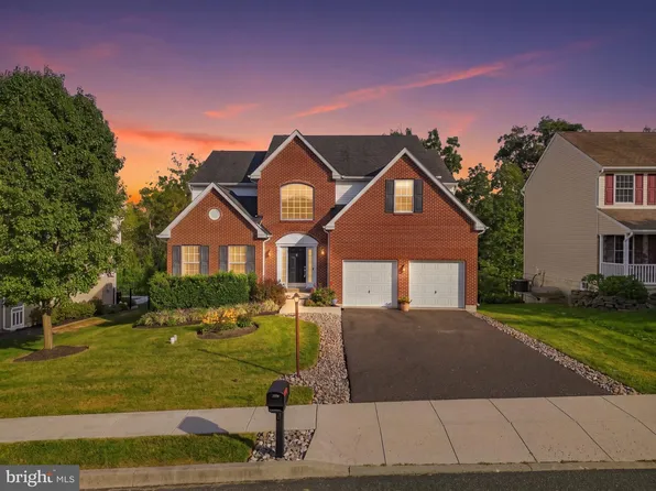 1945 Canyon Creek Rd, Gilbertsville, PA 19525