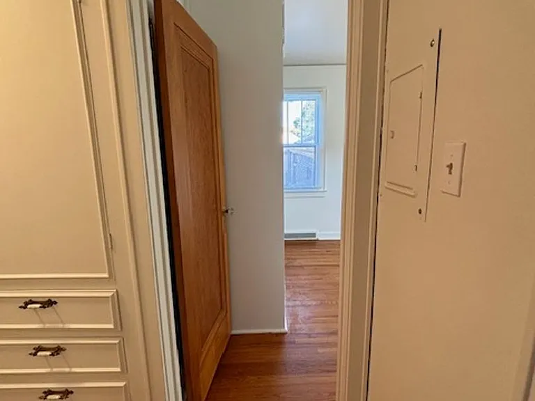 PM 242 - 1804 E 19th St — Photo 17