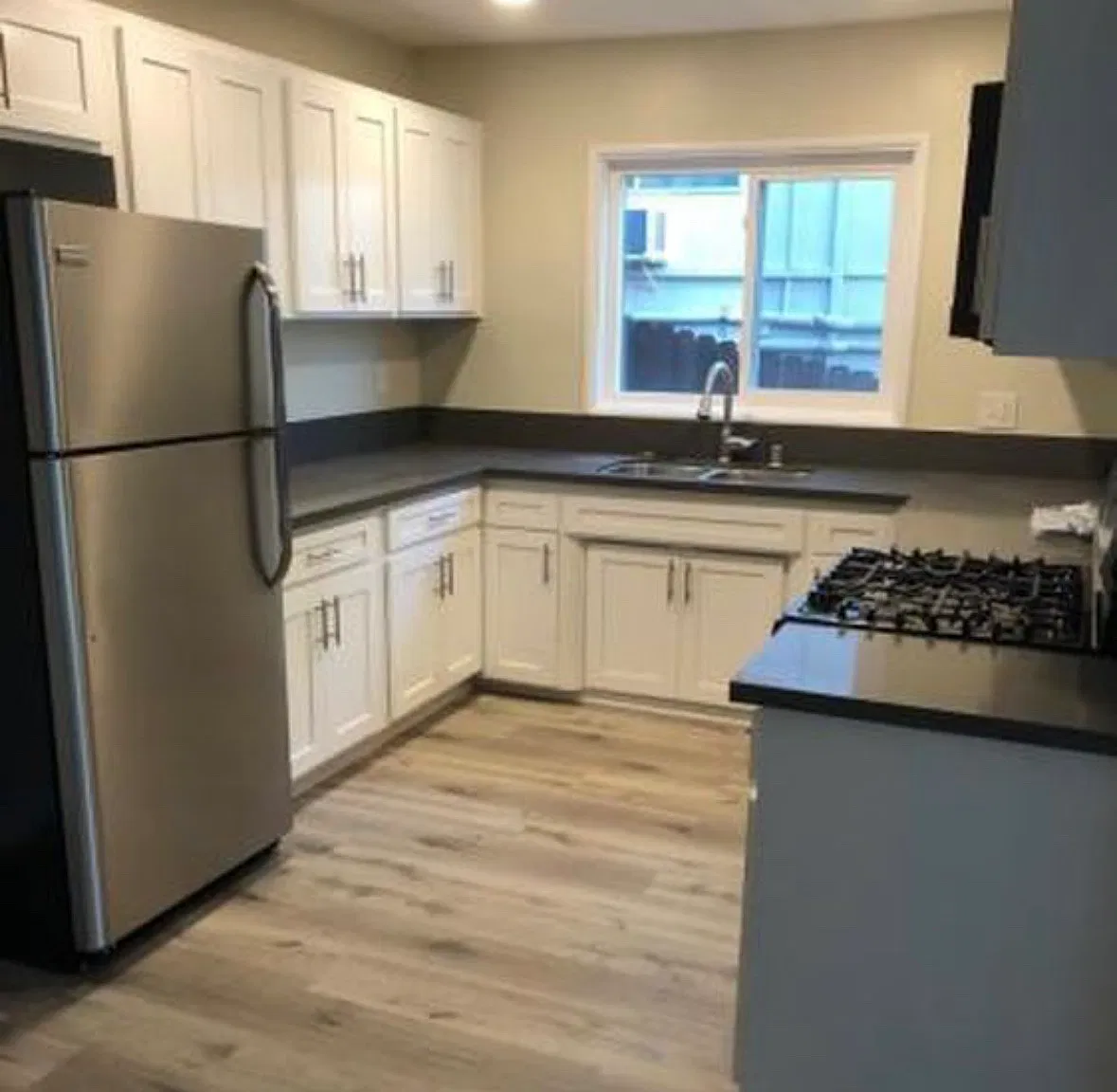 1 bed, 950 sqft, $2,898 — Photo 1