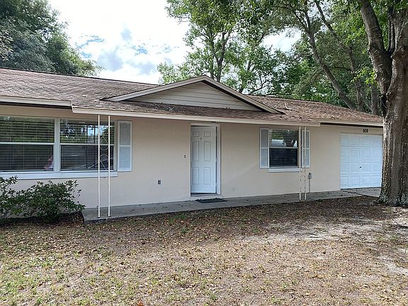3rd image of 608 Cricket Hollow Ln