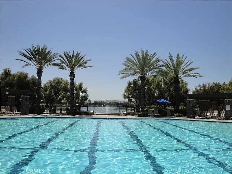 27949 Breakwater Ct — Photo 22