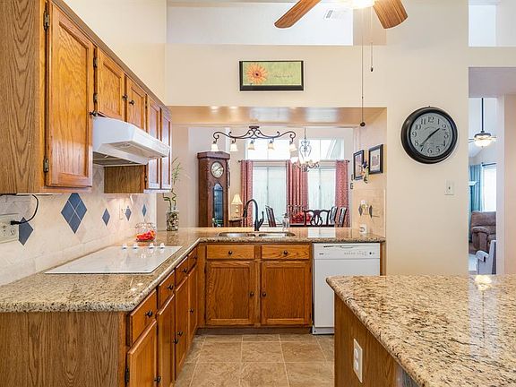 3rd image of 15962 Oak Mountain Dr