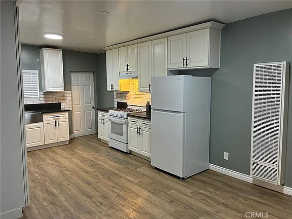 3rd image of 627 Xenia Ave #627