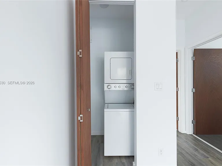 324 Mendoza Ave #5 — Photo 8