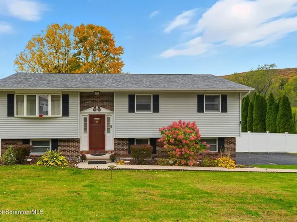 105 Fern Way, Clarks Summit, PA 18411