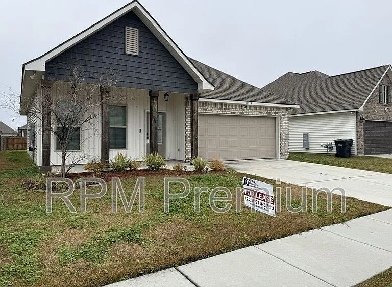 39500 Ridgeland Dr — Photo 2