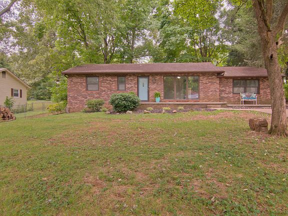 4th image of 4924 Fleetwood Dr