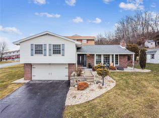 101 Virginia Dr, New Stanton, PA 15672