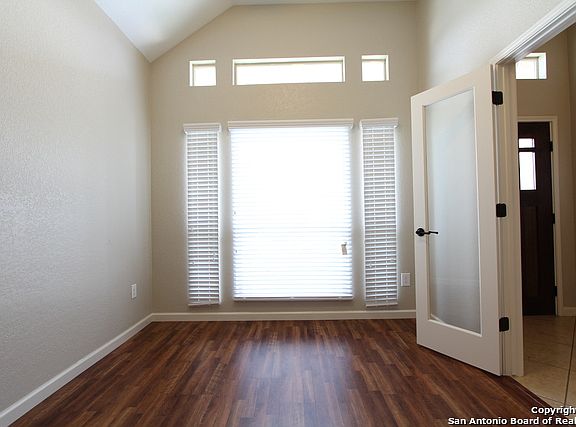 5th image of 7106 Azalea Sq