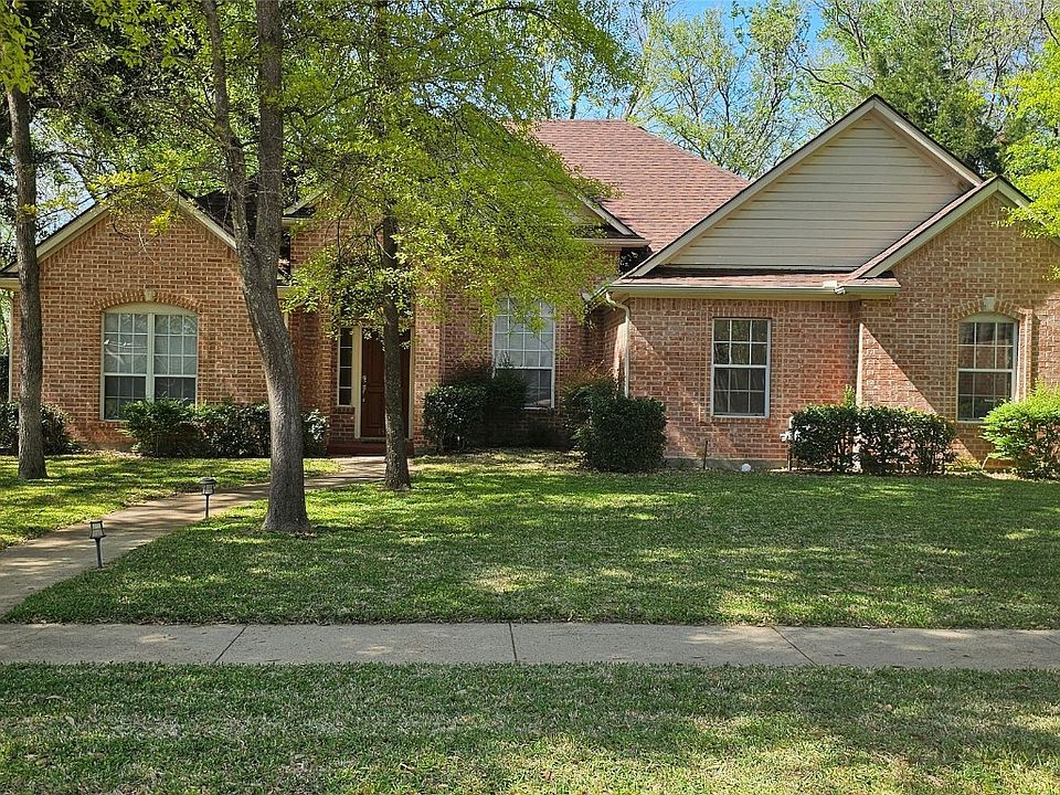 1st image of 1306 Oak Creek Dr