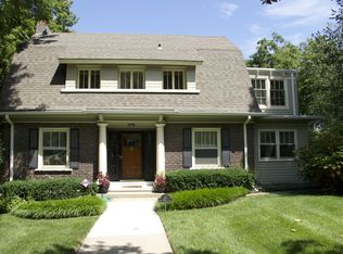 30 E 55th St, Kansas City, MO 64112