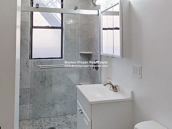 11 Queensberry St. #15 Boston - Fenway Unit Photo 4 (1)