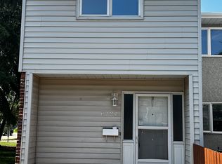 6724 36a Ave NW, Edmonton, AB T6K1S3