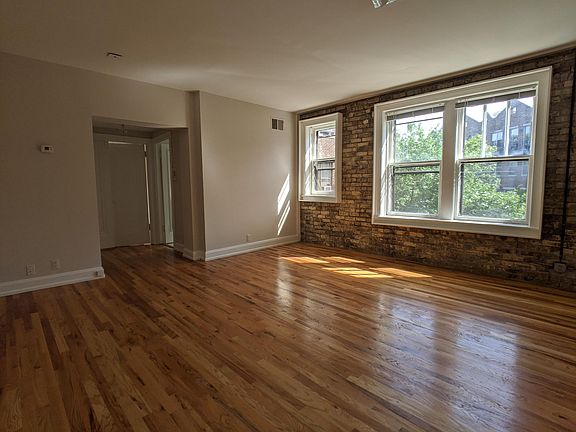 3rd image of 2530 N Sacramento Ave APT 308