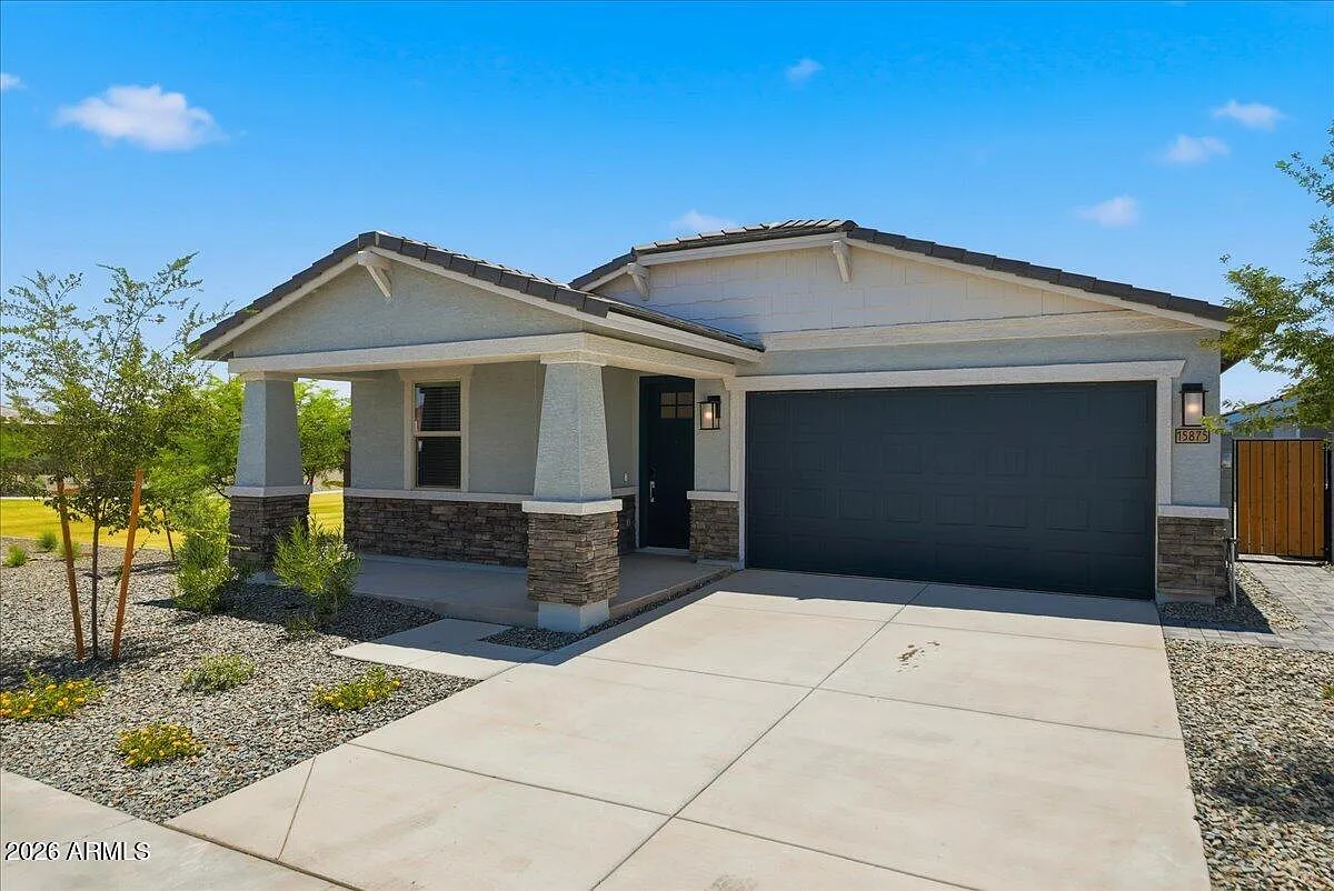 4 bed, 3.0 bath, 2049 sqft, $2,295 — Photo 3