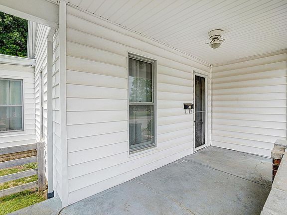 4th image of 309 E Main St
