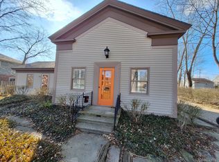 54 Buffalo St, Clarkston, MI 48346