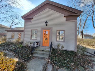 54 Buffalo St, Clarkston, MI, 48346