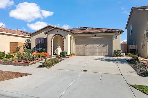 3355 S Primrose Pl Photo 1