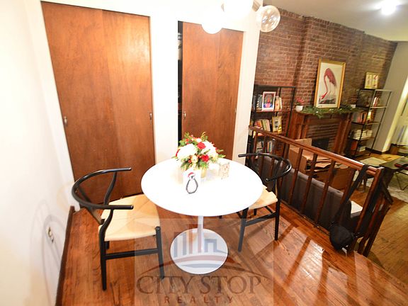 4th image of 38 W 73rd St APT 3a