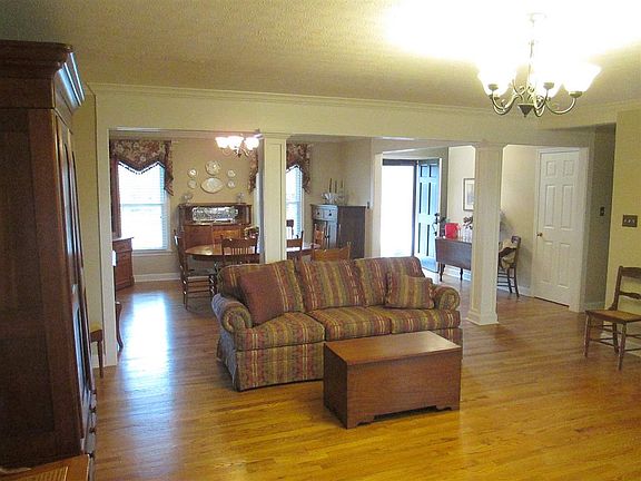 5th image of 969 Ironwood Dr