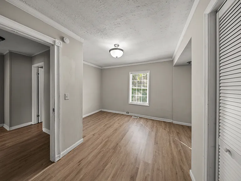7149 Hotchkiss Valley Rd E — Photo 10