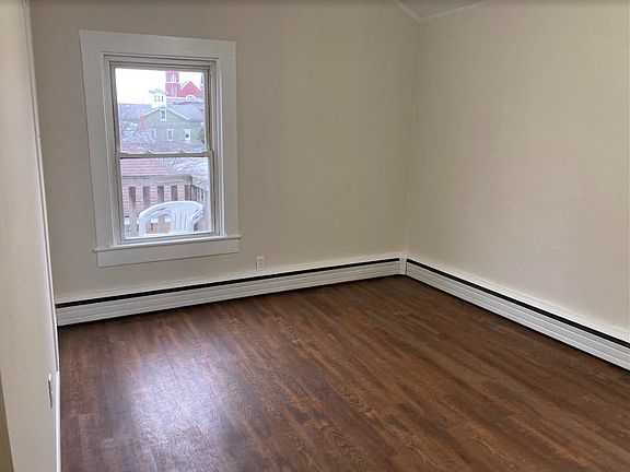 5th image of 38 1/2 Washington St #4