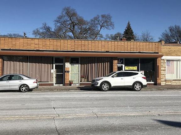 2nd image of 3510 W 95th St #14