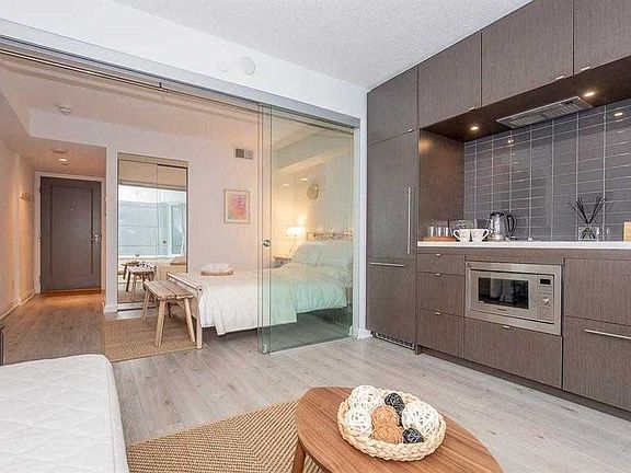 3rd image of 155 Yorkville Ave #1006