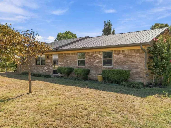 819 W Seminole Dr, Stillwater, OK 74075