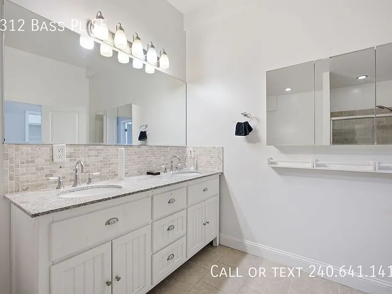 5312 Bass Pl SE — Photo 5