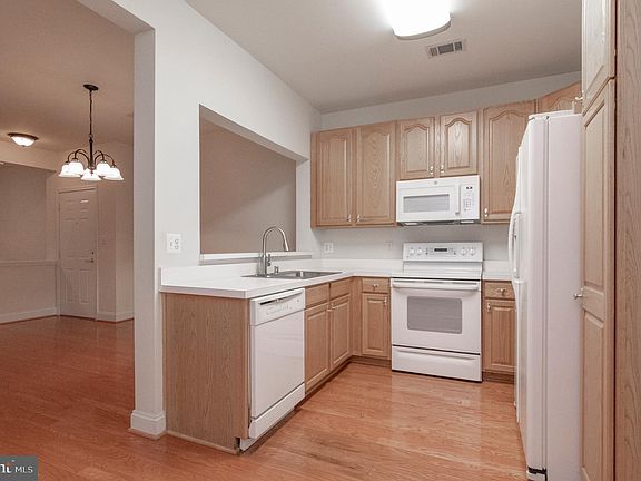 3rd image of 13890 Chelmsford Dr APT 108