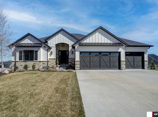 8830 Chaparral Ct, Lincoln, NE 68520