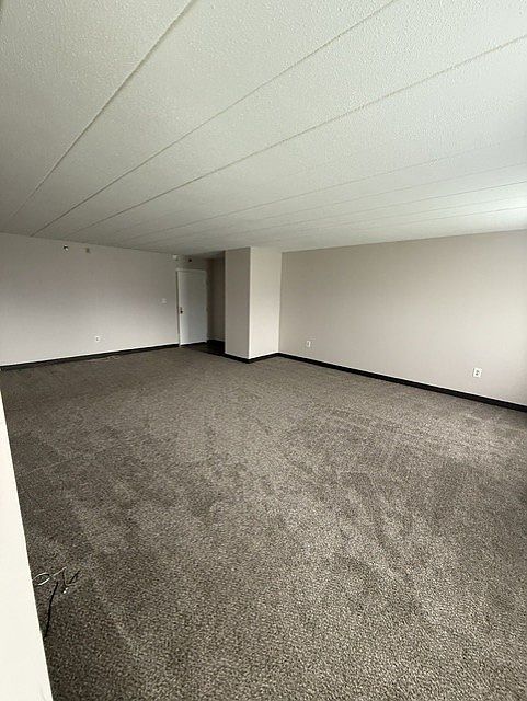 Building Photo 3
