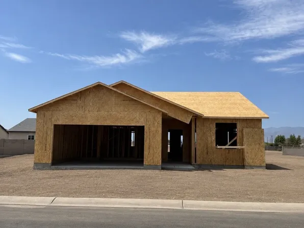 1595 W Cobblestone Dr, Safford, AZ 85546