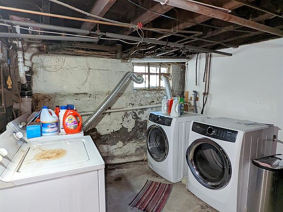 2nd image of 14 Hale Ave #2R