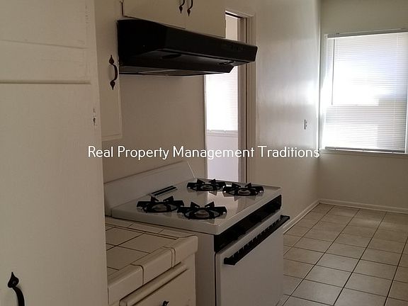 4th image of 43834 Kirkland Ave