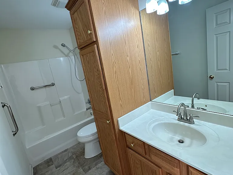 1620 Ridgecrest Dr #B — Photo 6