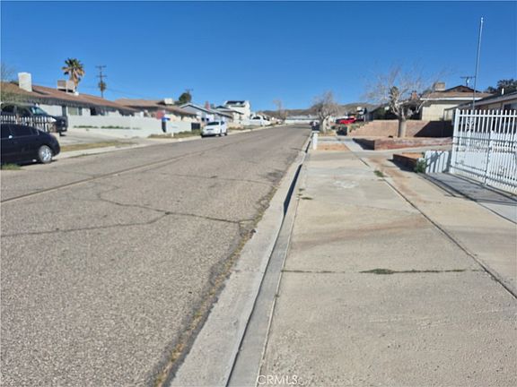 5th image of 37149 Camarillo Ave