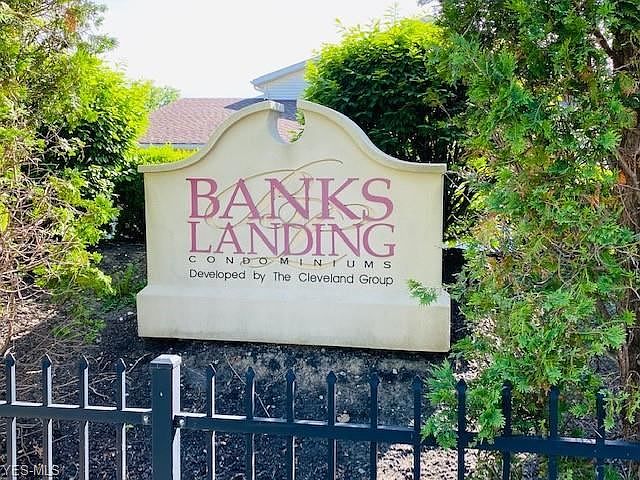 1st image of 423 Banks Ldg