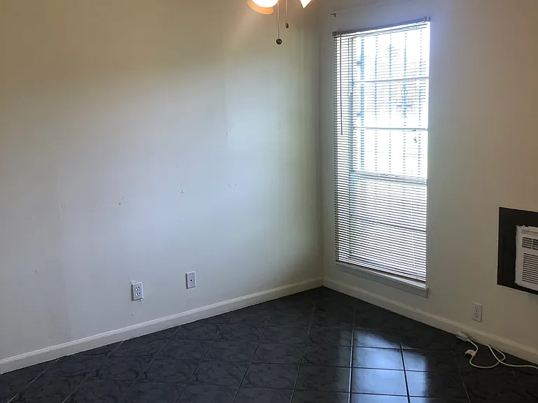 307 Bolivar Ave #4 — Photo 5