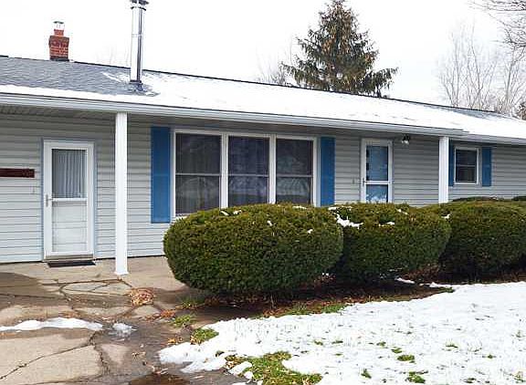 2nd image of 465 Lake Road East Frk