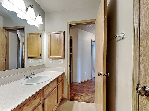 5th image of 3518 48th Ave NE
