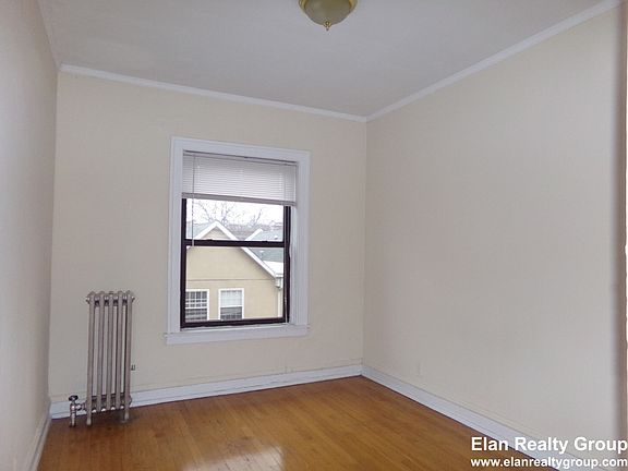 3rd image of 6812 N Lakewood Ave APT 3D