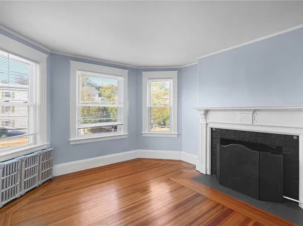 143 Irving Ave Floor 2, Providence, RI 02906